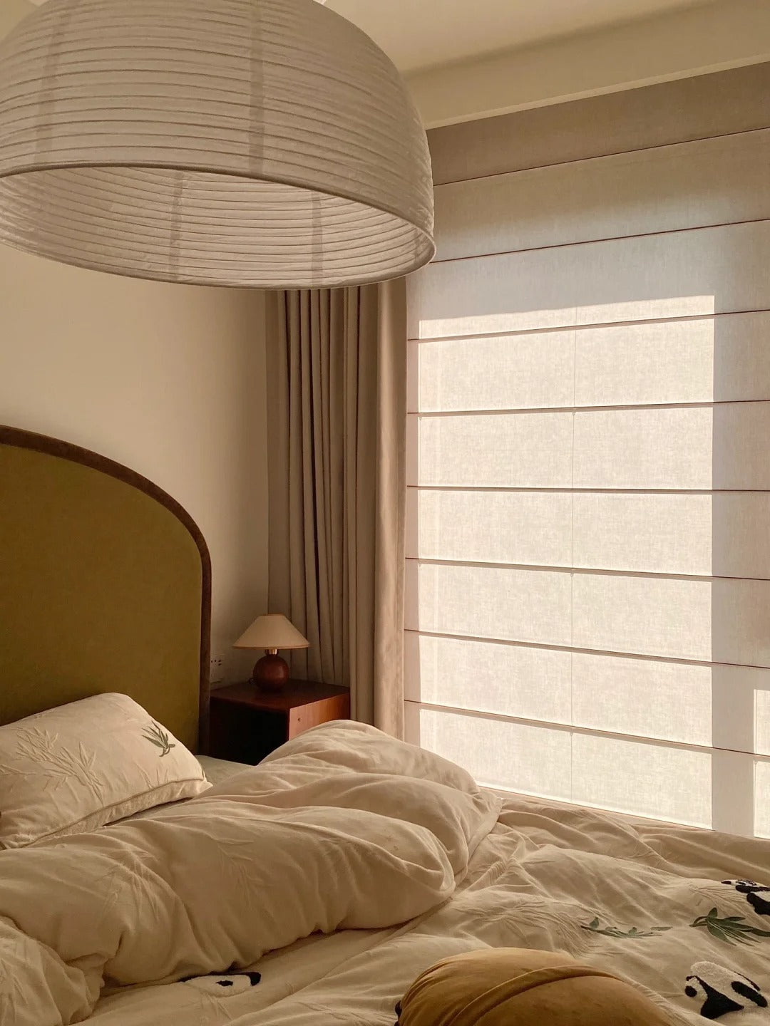 Roman blinds cordless